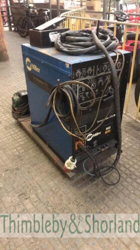 Miller Syncrowave 225P welding machine, 5 pin, 3 phase plug, water cooled tig welding with torch, earth clamp, foot control