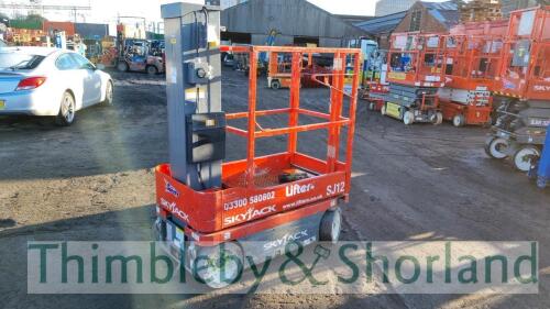 Skyjack SJ12 mast lift (2014) MB12SP11