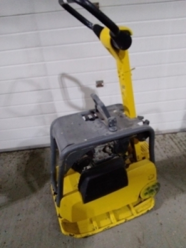 Wacker neuson diesel powered forward and reverse wacker plate