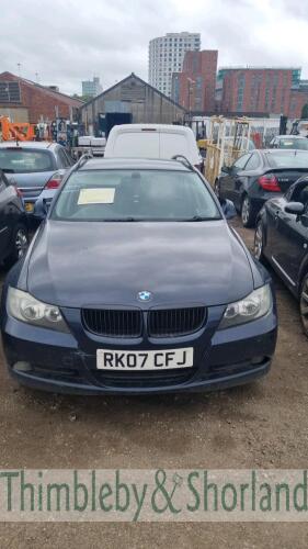 BMW 320I SE TOURING,RK07CFJ Date of registration: 01/05/2007 1995cc, Petrol, Blue Odometer reading at last MOT: 124,541 miles MOT expiry date: 21/12/2022 No key, V5 available