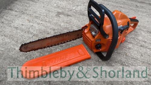 CS 310ES chain saw