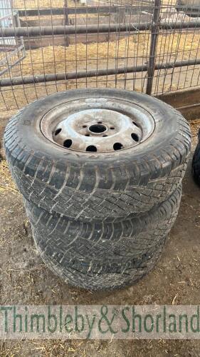 3 Discovery wheels and tyres 235/70 R16