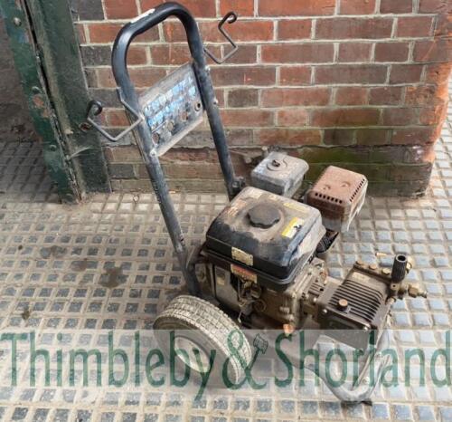 Petrol pressure washer 3000 psi