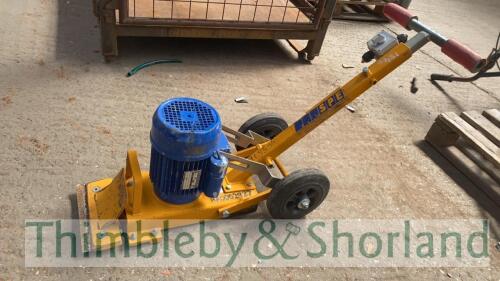 SPE tile lifter