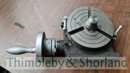 Precision rotary table