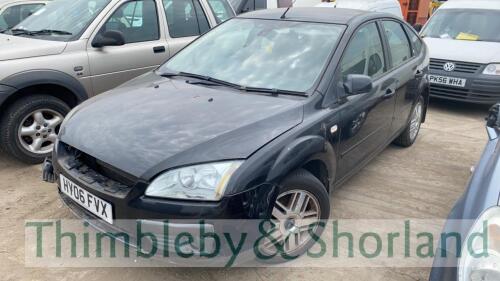 FORD FOCUS GHIA - HY06 FVX Date of registration: 01.08.2006 1596cc, petrol, black Odometer reading at last MOT: 61006 miles MOT expiry date: 16.03.2022 No key, V5 available