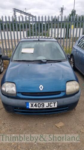 RENAULT CLIO GRANDE RN - X409 JCT Date of registration: 29.09.2000 1149cc, petrol, manual, blue Odometer reading at last MOT: 84,400 miles MOT expiry date: 14.02.2021 No key, V5 available Category D insurance loss 02.11.2013