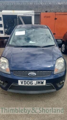 FORD FIESTA - VD06 JMW Date of registration: 01.03.2007 1242cc, petrol, manual, blue Odometer reading at last MOT: 53,212 miles MOT expiry date: 31.12.2021 No key, V5 available Category D insurance loss 11.08.2007