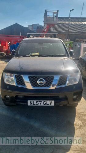 NISSAN PATHFINDER AVENTURA DCI - NL57 GLV Date of registration: 01.09.2007 2488cc, Manual, Diesel, Black Odometer reading at last MOT: 119,272 miles MOT expiry date: 25.01.2021 No key, V5 available