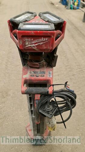 Milwaukee tripod work light 110v