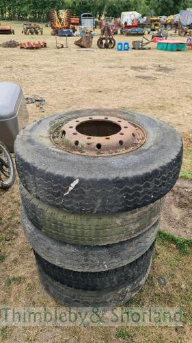 5 trailer wheels and tyres