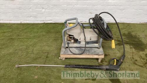 Karcher HD5/11 pressure washer