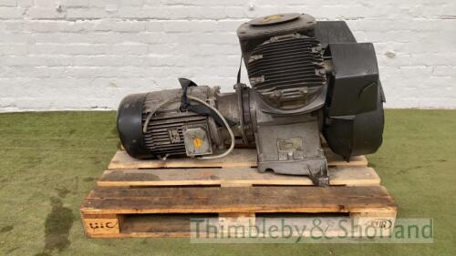 Atlas Copco LE11 10 bar air compressor