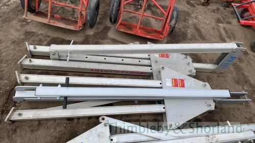 Pair of Porta gantry legs