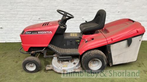 Honda 2213 hydrostatic ride on mower