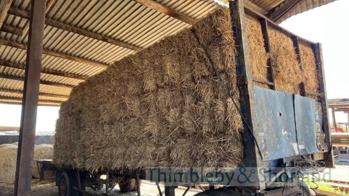 160 approx small bale wheat straw