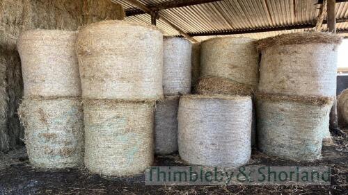 80 round oat and wheat straw