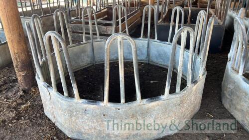 Tombstone ring feeder