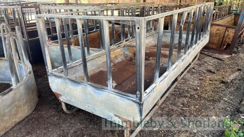 Rectangular sledge feeder