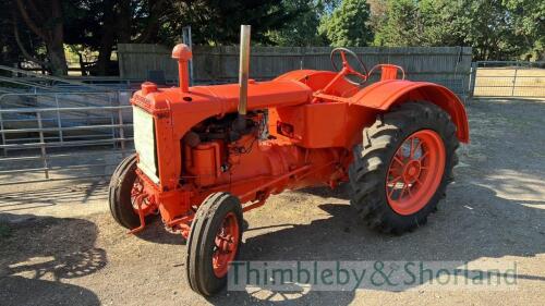 Allis Chalmers model U (1940) Rear axle no U16086 on French & Hetch spoked wheels