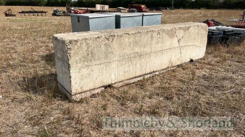 9ft 2.5T concrete barrier