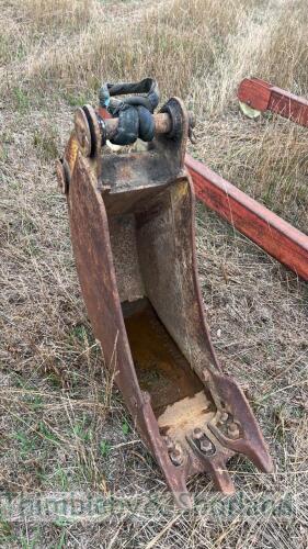 10in JCB bucket