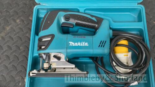 Makita 4350FCT jigsaw