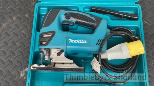 Makita 4350FCT jigsaw