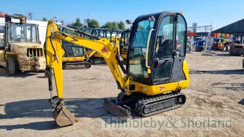 JCB 801.8CTS mini digger (2013) CO72074154