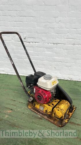 Wacker Neuson 12' petrol plate compactor