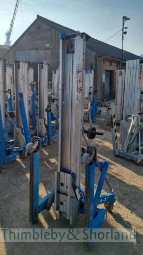 Genie SLA10 material lift