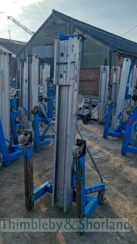 Genie SLA10 material lift