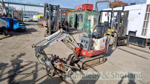 Takeuchi TB108 micro digger (2006)