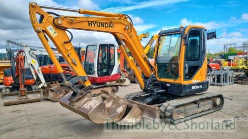 Hyundai Robex 60CR-9 excavator (2011)