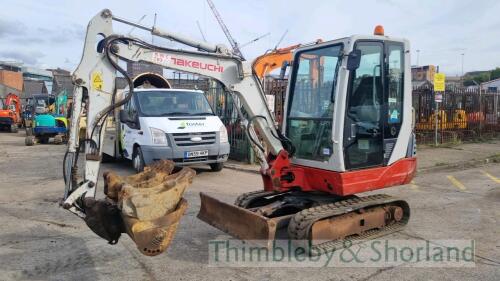 Takeuchi TB228 mini digger (2010)