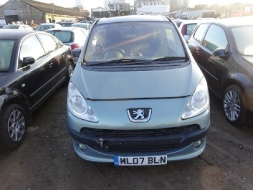 PEUGEOT 1007 DOLCE - ML07 BLN Date of registration: 29.03.2007 1360cc, petrol, 5 speed manual, grey Odometer reading at last MOT: 73,581 miles MOT expiry date: 28.03.2019 No key, V5 available