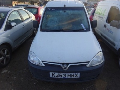 VAUXHALL COMBO 1700 DTI - KJ53 HHX Date of registration: 15.09.2003 1686cc, diesel, 5 speed manual, white Odometer reading at last MOT: 169,943 miles MOT expiry date: 15.10.2020 No key, V5 available