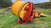 Teagle Tomahawk 4040 round bale shredder - 2