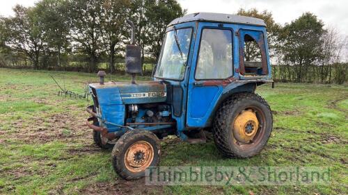 Ford 3600 4910 hrs, no battery