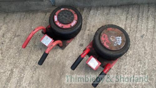 2 pneumatic bag jacks