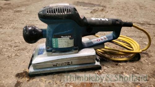 Makita B04900V sander