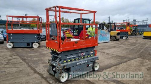 Skyjack 3219 electric scissor lift RDL