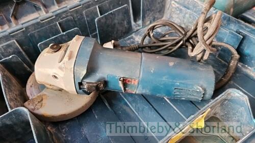 Bosch GWS 850C angle grinder 240v