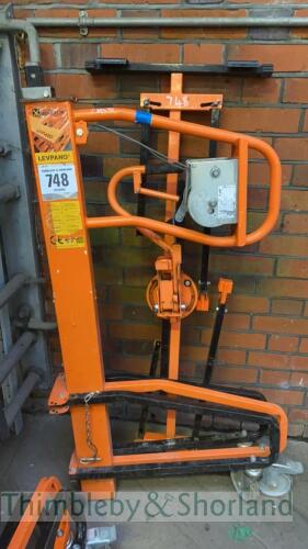 Levpano plaster board hoist