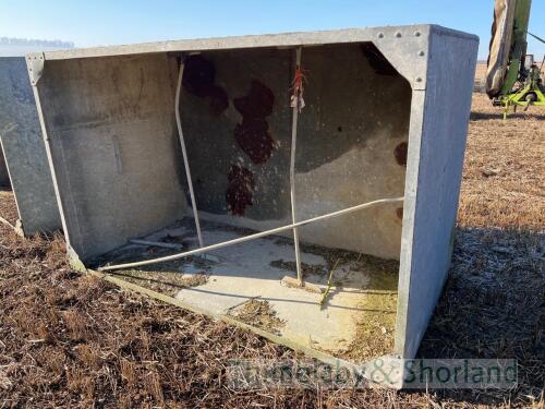 Galvanised water tank