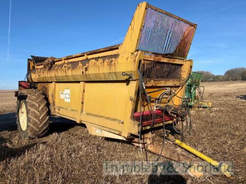 Richard Western rear discharge dung spreader (2005) Hydraulic door