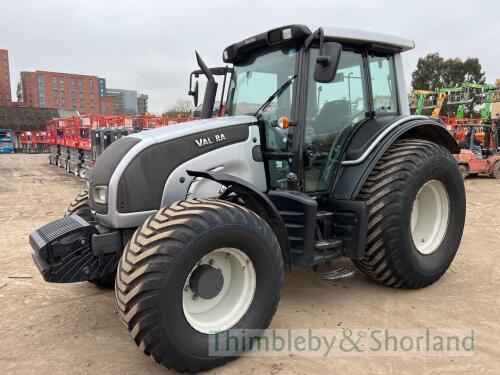 Valtra N101 Tractor (2012) With hockey stick flotation tyres - fronts brand new 400kg front weights, engine power 80kW (109PS) 8993 hrs 4 cylinder, gearbox semi powershift gear All wheel drive, front weights, front axle suspension system, hydraulic traile