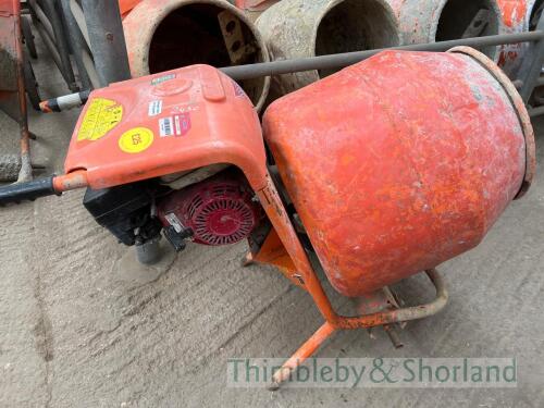 Belle minimix 150 petrol mixer