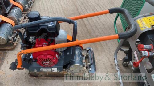 Belle LC3251 12in petrol plate compactor