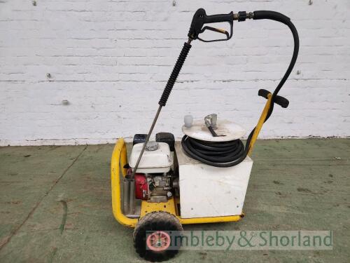 Brendon petrol power washer